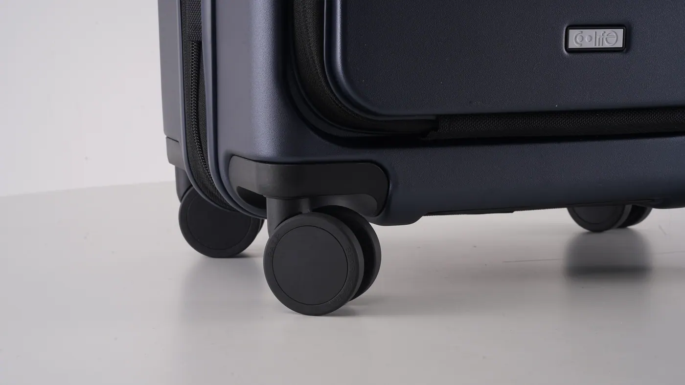 Coolife front pocket carry-on spinner wheel close-up