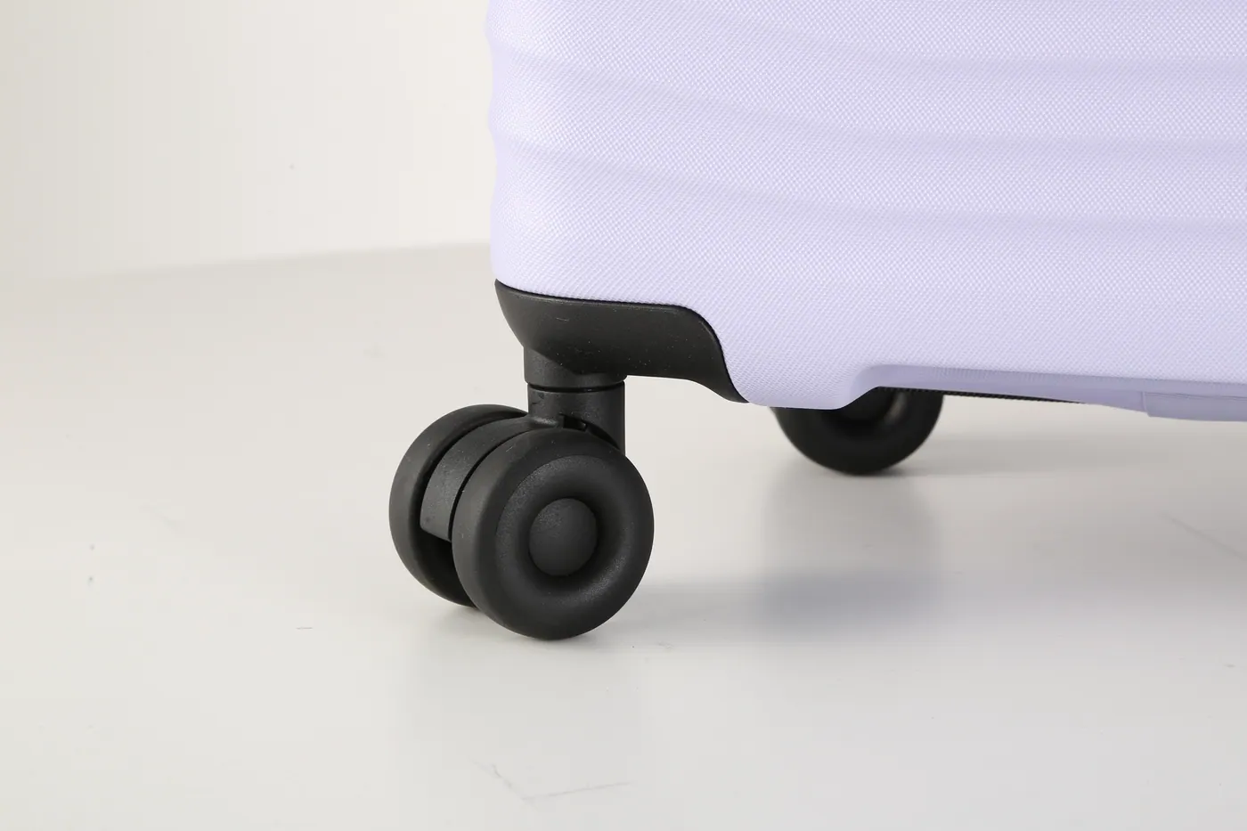 Coolife upgraded durable PC luggage spinner wheel close-up