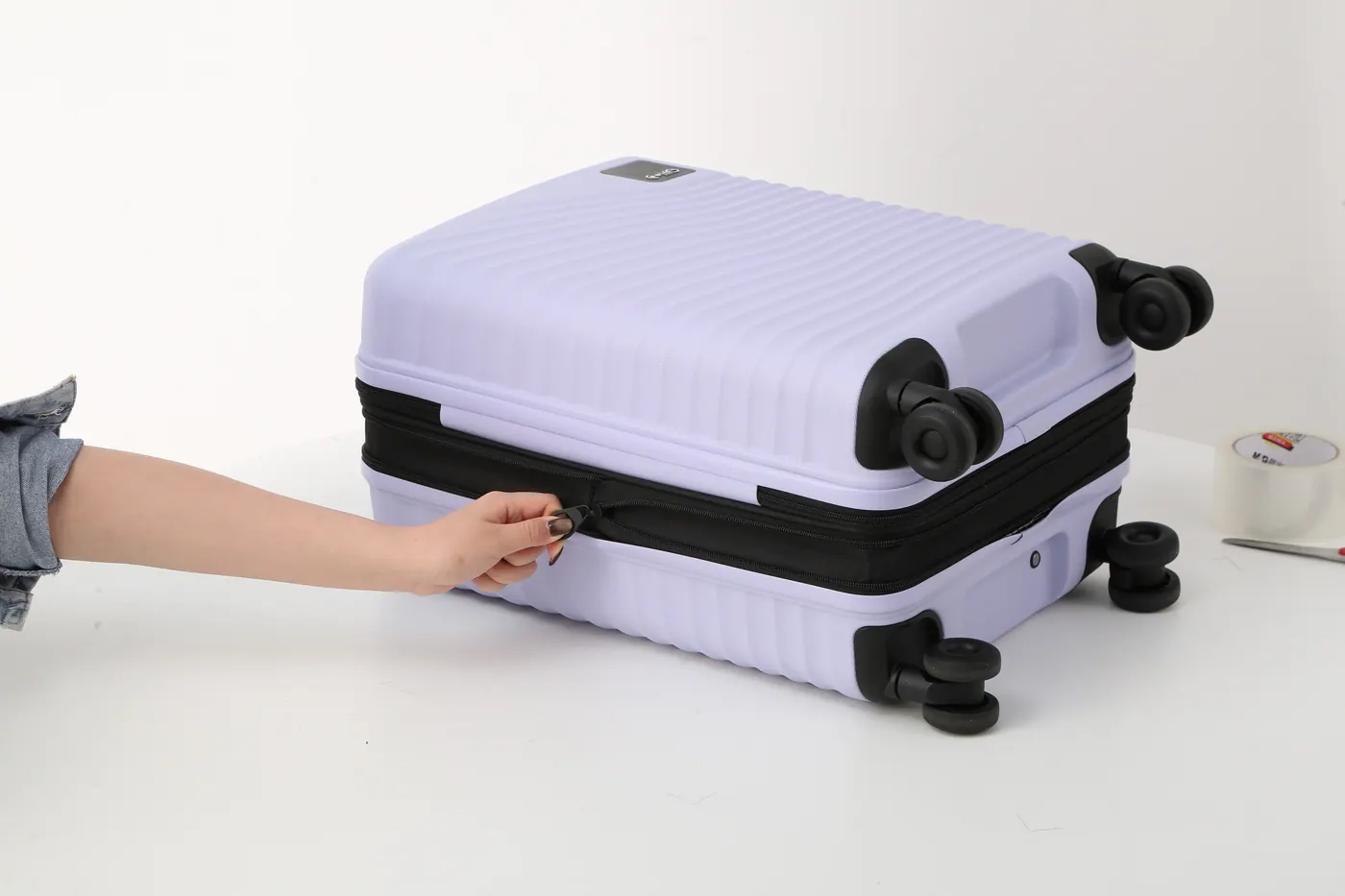 Coolife upgraded durable PC luggage zipper close-up